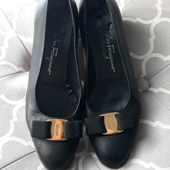 VTG 80s Ferragamo bow buckle flats - Picture 2 of 10